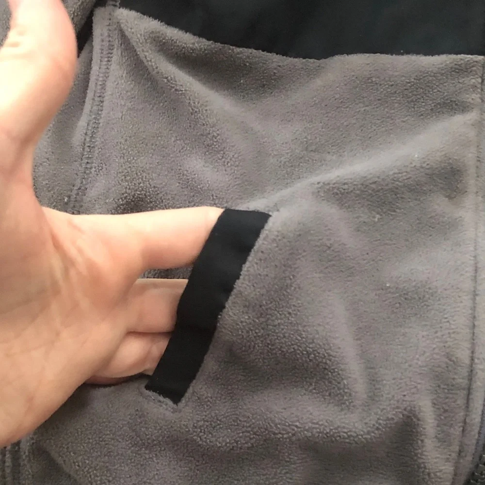 🥤 Carter's Two-Tone Gray and Black Fleece Zip Jacket